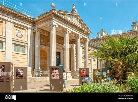  The Ashmolean Museum: Um tesouro de arte e história em Oxford!