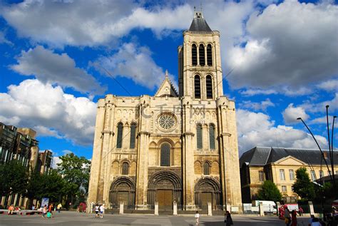  A Basílica de Saint-Denis: Uma Jornada Através da História e da Arte!