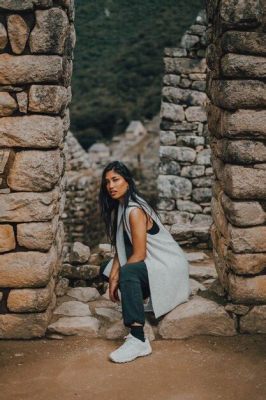 A Gruta de Tiankeng: Uma Joia Escondida para Aventuras Inesquecíveis!