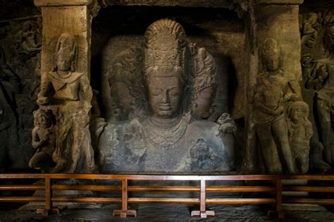  Elephanta Caves! Uma Jornada Misteriosa Através da História Hindu