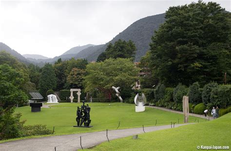 Hakone Open-Air Museum: Uma Sinfonia de Esculturas e Natureza Incrível!