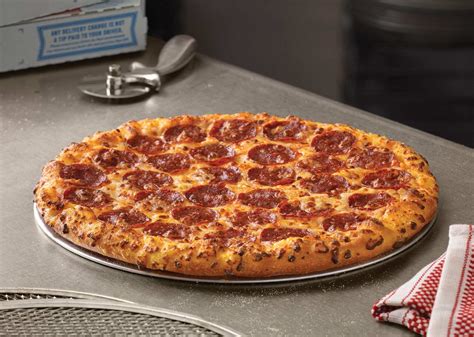 How Much Protein in a Pepperoni Pizza: A Culinary Exploration of Flavor and Nutrition