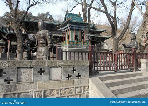 Jinci Templo: Uma Joia Histórica e Espiritual na Região de Taiyuan!