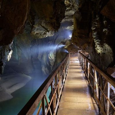  Les Grottes de Han: Um Passeio Subterrâneo Encantador em uma Cidade Francesa Misteriosa!