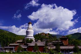 Monte Wutai! Um Oásis de Paz Espiritual e Arquitetura Impressionante em Taiyuan