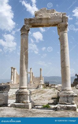  As Ruínas de Laodicéia: Uma Jornada Pelo Passado Greco-Romano em Denizli!