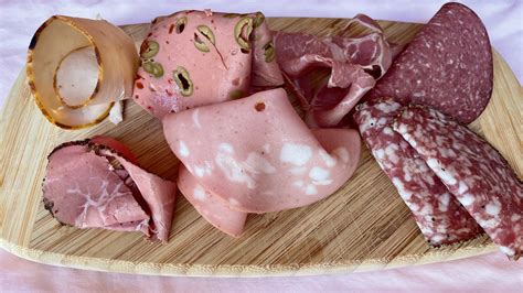 Which Lunch Meat Has the Most Protein: A Journey Through the Deli Aisle and Beyond