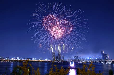 여의도 불꽃축제 호텔, 불꽃 속에서 피어나는 도시의 꿈